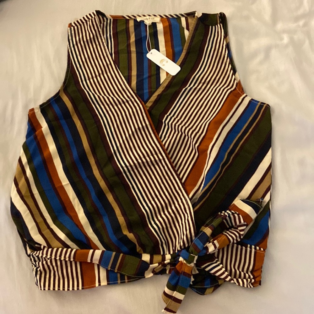 Sandy & Sid short sleeve blouse V neck - Size M